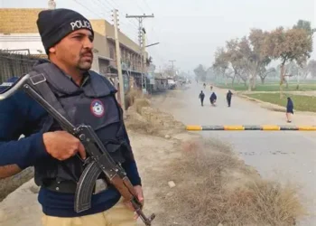 Suicide Bombers Storm FC Lines in Bannu