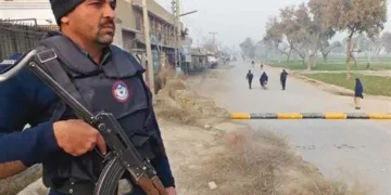 Suicide Bombers Storm FC Lines in Bannu